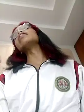 evelyn wine online show from 02.01.25