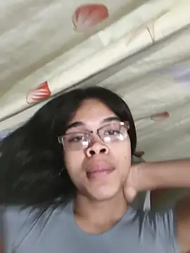 evelyn wine online show from 11.26.25