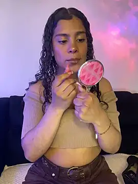 Snapshot of NINA_18_YEARS chatting on 12.06.24 NINA 18 YEARS online show from 12.06.24