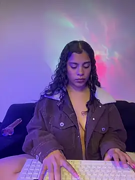 Snapshot of NINA_18_YEARS chatting on 12.06.24 NINA 18 YEARS online show from 12.06.24