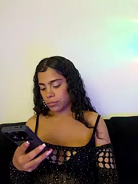 Snapshot of NINA_18_YEARS chatting on 12.09.24 NINA 18 YEARS online show from 12.09.24