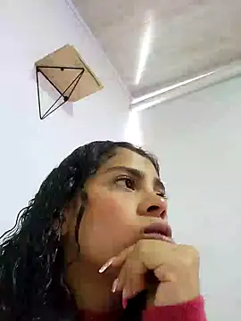 Snapshot of NINA_18_YEARS chatting on 12.13.24 NINA 18 YEARS online show from 12.13.24