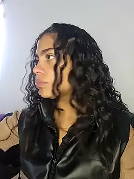 Snapshot of NINA_18_YEARS chatting on 12.27.24 NINA 18 YEARS online show from 12.27.24