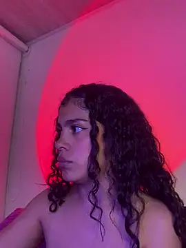 Snapshot of NINA_18_YEARS chatting on 12.29.24 NINA 18 YEARS online show from 12.29.24