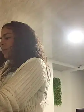 Snapshot of NINA_18_YEARS chatting on 01.08.25 NINA 18 YEARS online show from 01.08.25