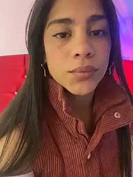 Snapshot of NINA_18_YEARS chatting on 01.27.25 NINA 18 YEARS online show from 01.27.25