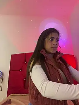 Snapshot of NINA_18_YEARS chatting on 01.27.25 NINA 18 YEARS online show from 01.27.25