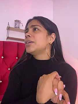 Snapshot of NINA_18_YEARS chatting on 01.29.25 NINA 18 YEARS online show from 01.29.25