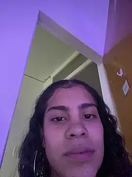 Snapshot of NINA_18_YEARS chatting on 02.17.25 NINA 18 YEARS online show from 02.17.25