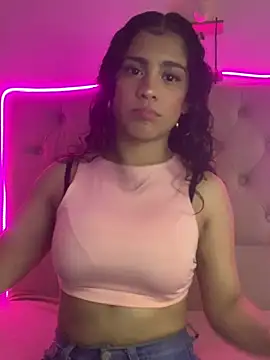 Snapshot of NINA_18_YEARS chatting on 03.04.25 NINA 18 YEARS online show from 03.04.25