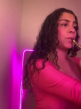 Snapshot of NINA_18_YEARS chatting on 03.05.25 NINA 18 YEARS online show from 03.05.25