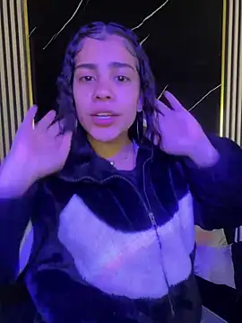 Snapshot of NINA_18_YEARS chatting on 03.21.25 NINA 18 YEARS online show from 03.21.25