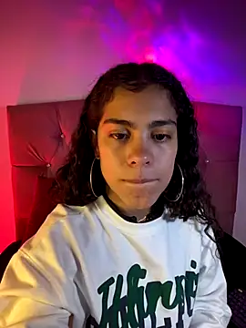 Snapshot of NINA_18_YEARS chatting on 09.24.25 NINA 18 YEARS online show from 09.24.25