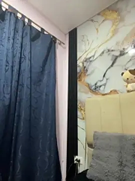 Snapshot of NINA_18_YEARS chatting on 11.19.25 NINA 18 YEARS online show from 11.19.25