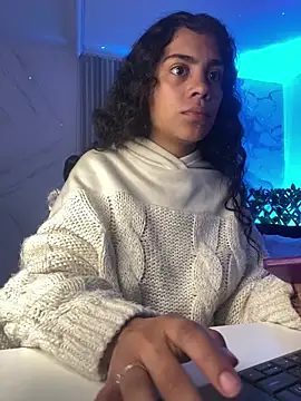 Snapshot of NINA_18_YEARS chatting on 11.24.25 NINA 18 YEARS online show from 11.24.25