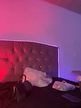 Snapshot of NINA_18_YEARS chatting on 12.02.25 NINA 18 YEARS online show from 12.02.25