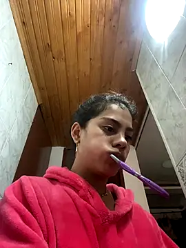 NINA 18 YEARS online show from 12.15.25