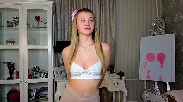 Snapshot of AnneFoxy chatting on 12.14.25 AnneFoxy online show from 12.14.25