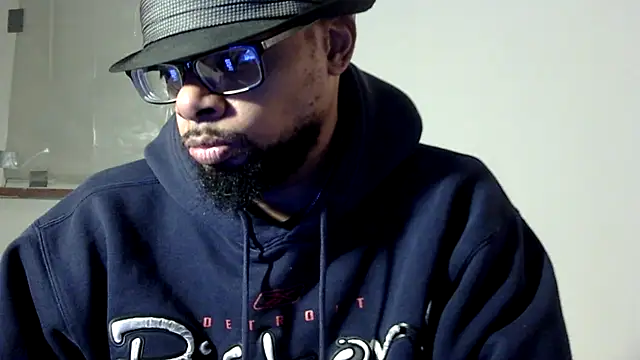 Snapshot of WhiskeyWood_DuhGOD chatting on 02.09.26 WhiskeyWood DuhGOD online show from 02.09.26