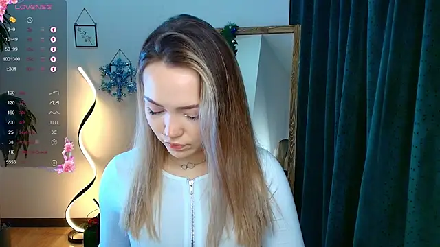 Evia r0se online show from 12.21.24