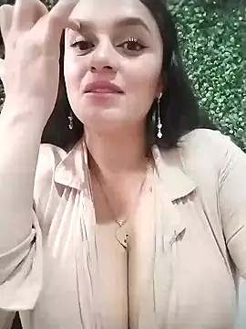 Snapshot of hanna-a chatting on 01.06.25 hanna-a online show from 01.06.25