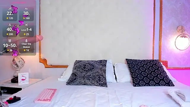 Snapshot of amy_nicolee chatting on 03.06.25 amy nicolee online show from 03.06.25