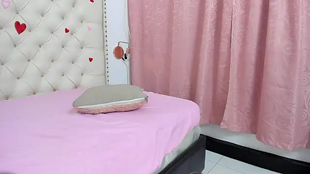 Kim Eli online show from 02.18.25