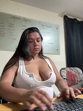 Snapshot of Catherine_summer1 chatting on 01.07.25 Catherine summer1 online show from 01.07.25