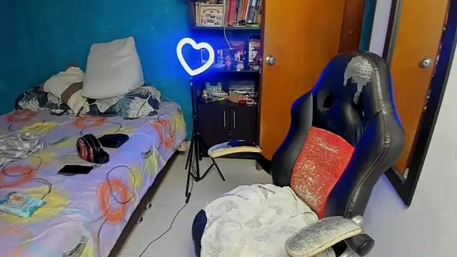 peanut tangerine online show from 12.14.25