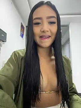 Snapshot of SOPHIACANDY19_ chatting on 01.04.25 SOPHIACANDY19 online show from 01.04.25