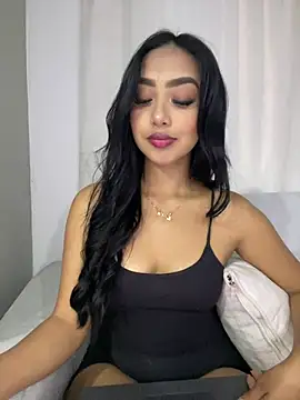 Snapshot of SOPHIACANDY19_ chatting on 03.22.25 SOPHIACANDY19 online show from 03.22.25