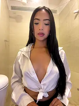 Snapshot of SOPHIACANDY19_ chatting on 10.06.25 SOPHIACANDY19 online show from 10.06.25