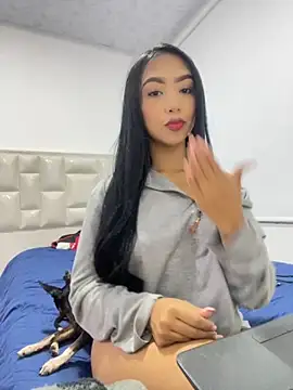 Snapshot of SOPHIACANDY19_ chatting on 10.10.25 SOPHIACANDY19 online show from 10.10.25