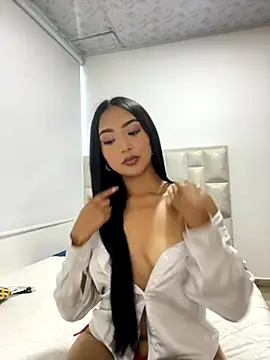 Snapshot of SOPHIACANDY19_ chatting on 11.25.25 SOPHIACANDY19 online show from 11.25.25