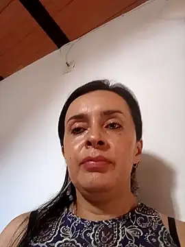 Samantha Sullivan  online show from 12.04.24