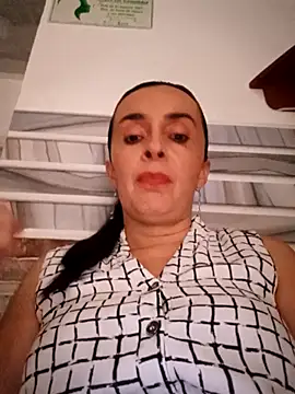 Samantha Sullivan  online show from 09.16.25