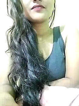 MISSQUEEN48 online show from 02.13.25