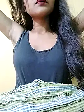 MISSQUEEN48 online show from 03.18.25