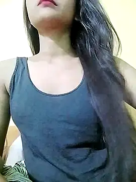 MISSQUEEN48 online show from 03.19.25