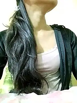 MISSQUEEN48 online show from 01.08.26