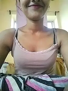 MISSQUEEN48 online show from 06.22.26