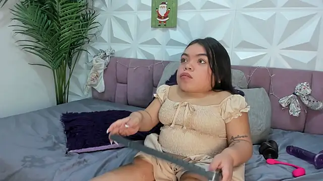 Snapshot of Michelle_Brooks chatting on 12.21.24 Michelle Brooks online show from 12.21.24