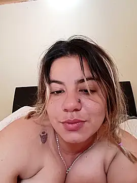 Snapshot of Candy_sr chatting on 11.23.25 Candy sr online show from 11.23.25