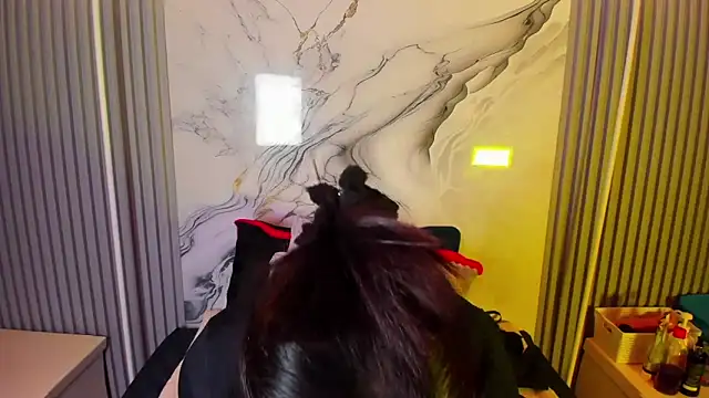 venusowen  online show from 03.13.26