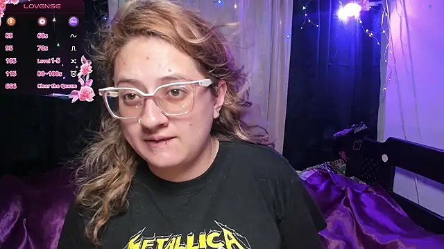 Snapshot of AnnieBigBoobs chatting on 02.16.25 AnnieBigBoobs online show from 02.16.25