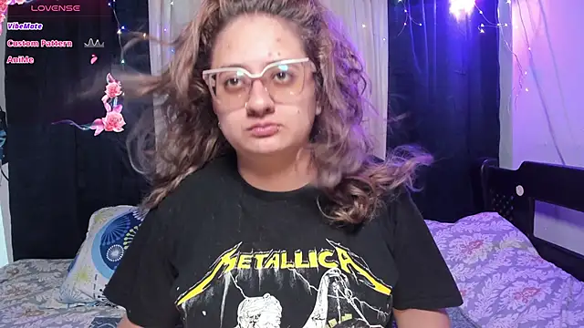 Snapshot of AnnieBigBoobs chatting on 03.12.25 AnnieBigBoobs online show from 03.12.25