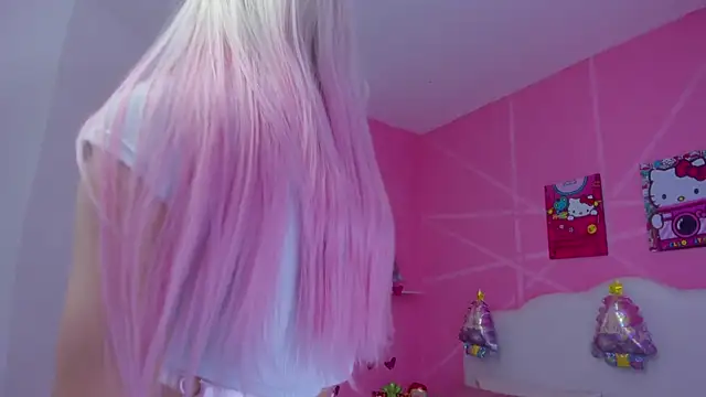 DaripQueen online show from 12.17.24