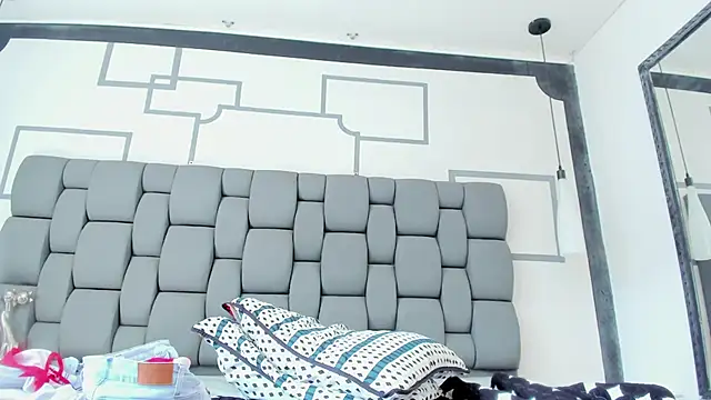 Snapshot of Jade_squirtt chatting on 01.30.25 Jade squirtt online show from 01.30.25