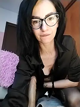 dahlia 82 online show from 05.12.26