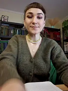 Snapshot of FoxRineHelen chatting on 02.12.25 FoxRineHelen online show from 02.12.25